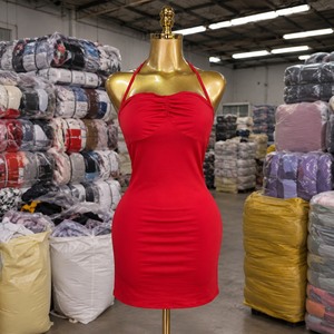 Nuovissime Balle di <span class=keywords><strong>Abbigliamento</strong></span> Misto all'<span class=keywords><strong>Ingrosso</strong></span> per Donna, Moda Usata 2026 - Product Image 1