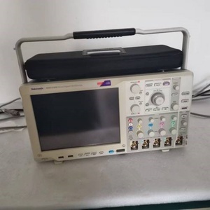 Nuevo Osciloscopio Portátil de Doble Canal de Alta Precisión Rohde & Schwarz RTH1002 con Soporte Multivoltaje y 1 Año de Garantía - Product Image 4