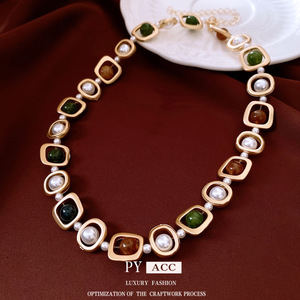 Set di Gioielli in Stile Corte Francese con Bracciale e Collana Vintage in Pietra e Perle Rotonde Cave per Donne - Product Image 2