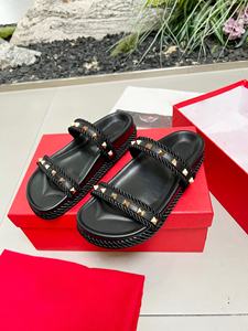 รองเท้าแตะหนังสตรีแบบสวม ดีไซน์ใหม่ ปี 2026 สำหรับนักออกแบบ ระดับหรูหรา พร้อมคุณสมบัติกันลื่น - Product Image 3