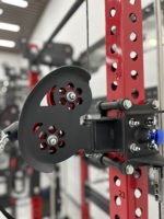 Dongli OEM DLR08 Station multifonctionnelle Smith Machine en acier inoxydable Rouge Blanc Noir pour usage domestique et commercial, Demi-cage de musculation