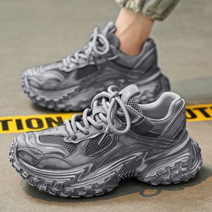 Zapatos deportivos casuales transpirables para hombre, estilo 2025, con suela gruesa y diseño moderno tipo C, con efecto de suela sucia. - Product Image 4