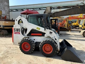 Chargeur polyvalent Bobcat S185 pour projets municipaux et agricoles - Product Image 1