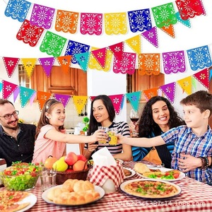 Guirnalda Mexicana de Banderines Triangulares de Papel Coloridos para Decoración de Cumpleaños, Manualidades - Product Image 1