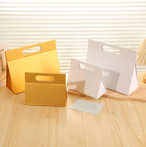 Hot sell Magnetic Snap White Paper Gift Bags, Easy Assembly Flat Pack Gift Bags With Handles - Product Image 2