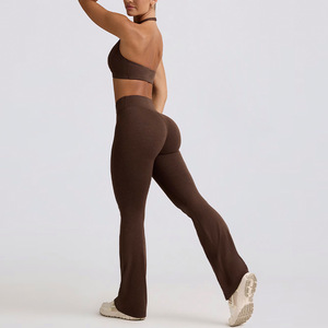 Conjunto de Yoga para Mujer con Pantalones Acampanados y Sujetador Deportivo de Cuello Halter, Espalda Descubierta y Tirantes para Correr - Product Image 3