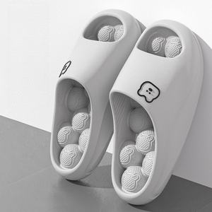 Pantoufles d'intérieur au design mignon et original, antidérapantes et légères, avec semelles souples, pour hommes et femmes. - Product Image 3