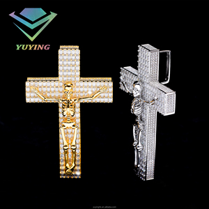 Nuevo diseño de colgante de cruz de Jesús con incrustaciones de moissanita VVS, chapado en oro sobre plata de ley 925, pasa la prueba del diamante, certificado GRA, regalo. - Product Image 3