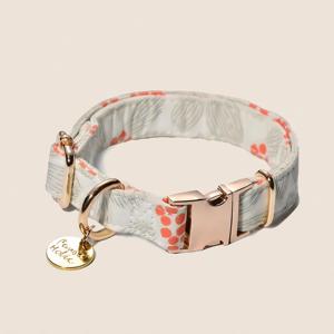 Collier pour chien de taille M, design moderne et élégant, luxe, coton, confortable, doux, personnalisé, durable, motif imprimé tendance, lumières - Product Image 1