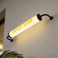 Boîte à lumière LED cylindrique personnalisée en acrylique et aluminium - Tube décoratif suspendu haute luminosité, écologique, pour usage extérieur en magasin