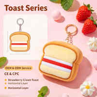 Breloque en peluche originale en forme de pain grillé à la crème de fraise, porte-clés en forme de pain sandwich rembourré