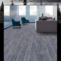 Dalles de moquette commerciales modernes pour bureaux 25x100cm, personnalisables, résistantes aux taches, en nylon, à poils longs, avec support PVC, vente en gros pour la maison et l'usine