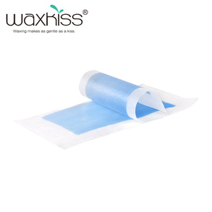 Bandes <span class=keywords><strong>de</strong></span> <span class=keywords><strong>cire</strong></span> <span class=keywords><strong>froide</strong></span> double face pour l'épilation corporelle, <span class=keywords><strong>prix</strong></span> d'usine OEM - Product Image 2
