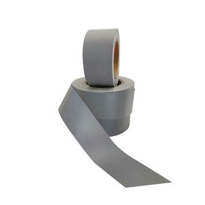 <span class=keywords><strong>Bande</strong></span> de tissu rétro-réfléchissante non adhésive à <span class=keywords><strong>coudre</strong></span> pour vêtements de pompier, résistante au feu, série HengHui HF100-500, conforme à la norme NFPA - Product Image 4