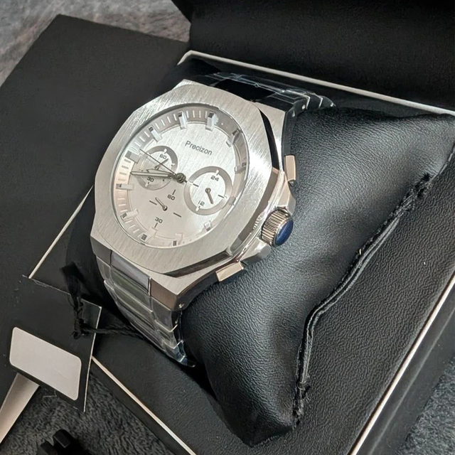 Men's Quartz Chronograph Stainless Steel Watch with Crystal Dial Integrated Case and Strap Luminous Hands Fashion Design