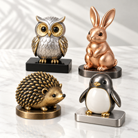 Figurine Métallique Personnalisée en Gros : Hibou, Lapin, Hérisson, Pingouin – Adorable Ornement de Bureau Décoratif et Cadeau de Collection