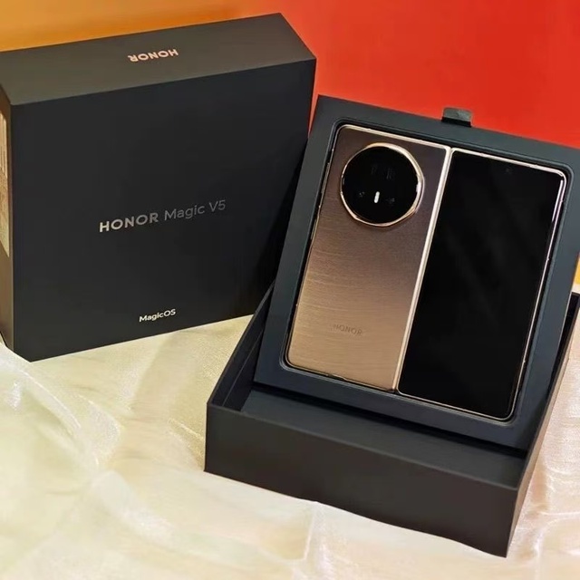 2025 Luxury Products Chinese Brand Folding Android Mobile 5G Smartphone A+ Original MagicOS System for Honor Magic V5 Fold Phone