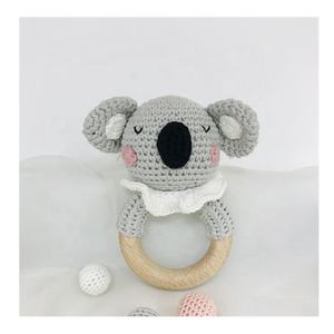 Jungle animaux en peluche nouveau-né fait à la main écologique bébé Rassel Crochet jouet à mâcher anneau de dentition hochet Koala cadeaux pour les nouvelles mamans - Product Image 1