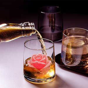 Molde de silicona para cubitos de hielo con forma de oso, redondo, para bebidas de whisky, creativo y bonito. - Product Image 2