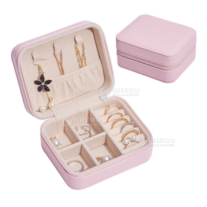 Boîte à bijoux de voyage de luxe de petite taille, logo personnalisé, étui de rangement pour bijoux en cuir PU, organiseur de bijoux multicolore pour usage quotidien - Product Image 1