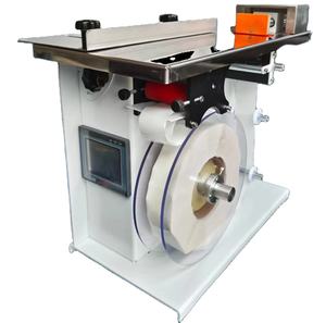 Machine de scellage de fermeture de boîte en carton carrée auto-adhésive à angle droit avec étiquette transparente - Product Image 1