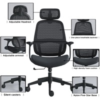 Chaise de bureau ergonomique contemporaine à dossier haut, grise, avec appui-tête réglable, accoudoirs fixes en tissu, base pivotante, inclinaison manuelle