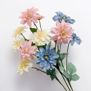 Fleurs artificielles de dahlias à 4 têtes, 70 cm, en soie, pour mariage, décoration intérieure, bouquet, accessoires d'allée - Product Image 1