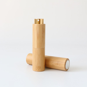 Flacone Spray di profumo di bambù eco-friendly contenitore di vetro portatile girevole di lusso con confezione di profumo naturale ricaricabile - Product Image 4
