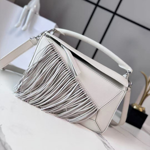 Bolso Bandolera Pequeño de Estilo Nacional para Niñas, de Cuero Genuino Suave, con Cierre, Duradero, Portátil, con Borlas - Product Image 1
