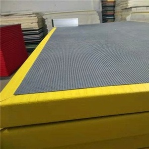 <span class=keywords><strong>Tapis</strong></span> <span class=keywords><strong>de</strong></span> <span class=keywords><strong>sport</strong></span> antidérapants personnalisables en gros pour l'entraînement aux arts martiaux - Durables, faciles à nettoyer, confortables - Product Image 3