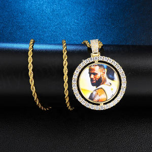 Collar con Foto Personalizada de Hip Hop, Regalo de Circonia Cúbica, Colgante Redondo Giratorio de Doble Cara con Foto de Recuerdo y Diamantes - Product Image 5