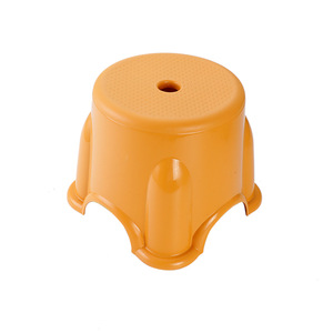 Tabouret bas en plastique pour salle de bain, douche, changement de chaussures, pliable, portable, jaune mangue, bleu calme, gris argenté - Product Image 5
