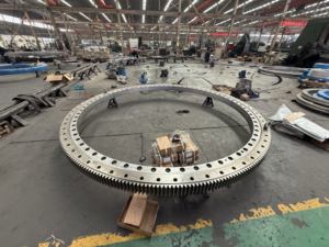 सटीक मशीनीकृत मुक्त फोर्जिंग एक्सल कस्टम जाली स्टील रिंग्स/शाफ्ट/फ्लैंज - Product Image 3