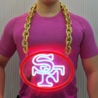 Collier LED en forme de ballon sportif chrétien, alimenté par USB, luminosité réglable, effet néon |   Cadeau avec logo d'équipe de football pour garçons