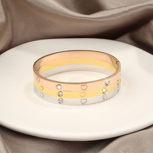 Pulsera de Acero de Titanio Oro Rosa Versión Coreana Auténtica para Mujer, Diseño de Nicho Estilo Viento Frío, Moda Genuina Platino - Product Image 4