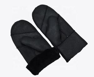Wholesale 2025 Fashion Winter <b>Gloves</b> Custom Fur Mittens Genuine Sheepskin Leather <b>Gloves</b> Sheep <b>Wool</b> Lining Hand Warm Mitten - Product Image 3