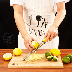 Zesteur de citron <span class=keywords><strong>et</strong></span> râpe à fromage au parmesan, au citron, au gingembre, aux <span class=keywords><strong>fruits</strong></span>-Lame <span class=keywords><strong>en</strong></span> acier inoxydable tranchante + couvercle de protection - Product Image 4