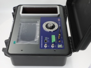 Calibrateur de vibrations portable multifonction pour capteurs électriques/IEPE, tension/sortie de tension 4-20 mA, fréquence - Product Image 5