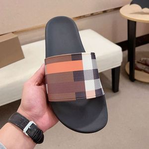 รองเท้าแตะดีไซน์เนอร์สุดฮิตปี 2026 พร้อมโลโก้แบบกำหนดเอง รองเท้าลำลองชายหญิงคุณภาพสูง ลายตาราง เหมาะสำหรับเดินเล่นชายหาด - Product Image 2