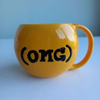 Tasses à café Emoji yeux de cœur souriantes Grande tasse jaune OMG Oh mon Dieu Amour écrasé Tasses 3D Design souriant Tasse en céramique pour café