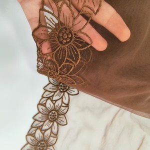 Tissu en dentelle brodée florale couleur <span class=keywords><strong>café</strong></span>, <span class=keywords><strong>soluble</strong></span> dans l'eau, en maille écologique de 27 cm, doux, pour garnitures de maison, jupes et vêtements - Product Image 1