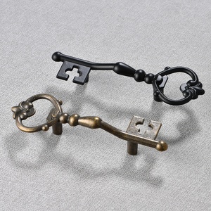 Antike schlüssel förmige Griffe aus Zink legierung-Vintage Schrank-/Schubladen griffe für Küchen-und Hotel möbel Schmucks cha tulle und dekorative Türen - Product Image 1