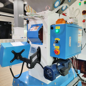 Industrieller Kunststoff-Farb-Masterbatch-Gravi metrischer Mixer für das Spritzgießen Gravi metrischer <span class=keywords><strong>Batch</strong></span>-Mixer - Product Image 5