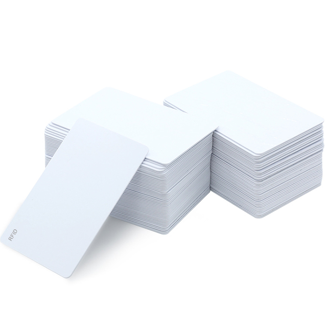 Free Sample Available Customized Smart Business Cards QR Code Ntag213 Ntag215 Ntag216 Matte Black PVC RFID NFC Cards Printable