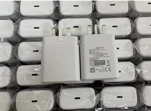 <span class=keywords><strong>Chargeur</strong></span> mural Super rapide de haute qualité <span class=keywords><strong>45W</strong></span> USB C pour Samsung <span class=keywords><strong>Note</strong></span> <span class=keywords><strong>10</strong></span> 20 S21 S26 <span class=keywords><strong>45W</strong></span> USB Type C PD <span class=keywords><strong>chargeur</strong></span> mural - Product Image 2