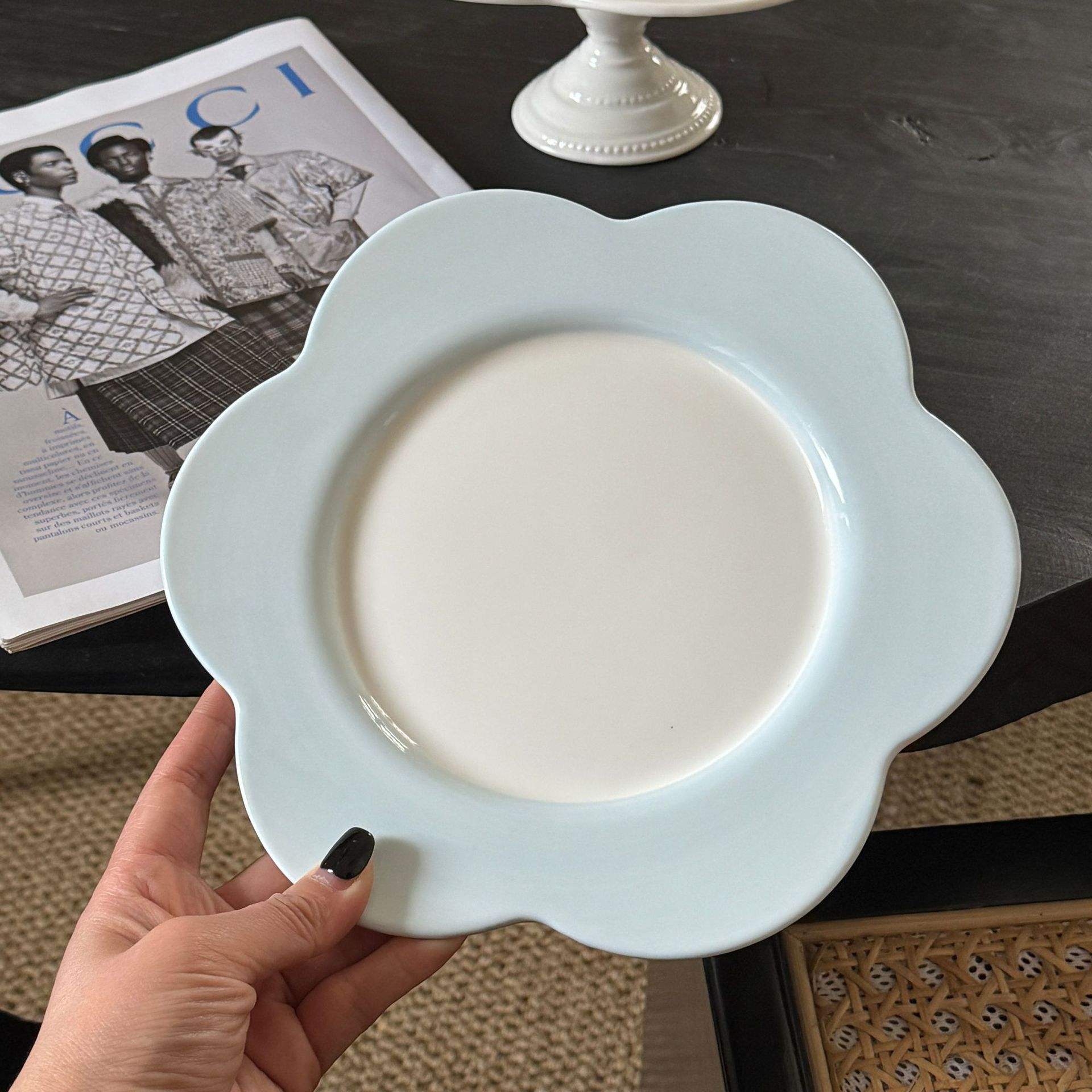 Light blue petal plate