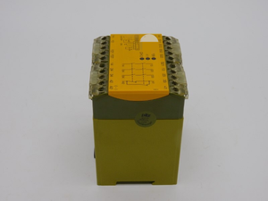 PLC 1-2-3S1O 474696 24VDC 4A 编程控制器 - Product Image 3