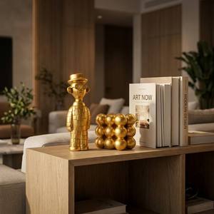 Figura Decorativa <span class=keywords><strong>de</strong></span> Escritorio <span class=keywords><strong>de</strong></span> Metal Dorado con Diseño a Cuadros Surrealista Personalizado, Figura Pop Art para Decoración <span class=keywords><strong>de</strong></span> Interiores <span class=keywords><strong>de</strong></span> Hogar, Estudio o Galería Moderna - Product Image 5