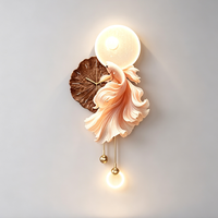 Horloge pendulaire 3D en forme de poisson rouge, avec lumières LED - une horloge silencieuse moderne à motif de poisson rouge et de lotus, adaptée au salon