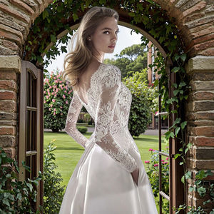 Nuovo arrivo abito da sposa in pizzo francese | Abito da sposa di lusso minimalista abito da sposa a maniche lunghe con tasca a strascico da cappella - Product Image 3